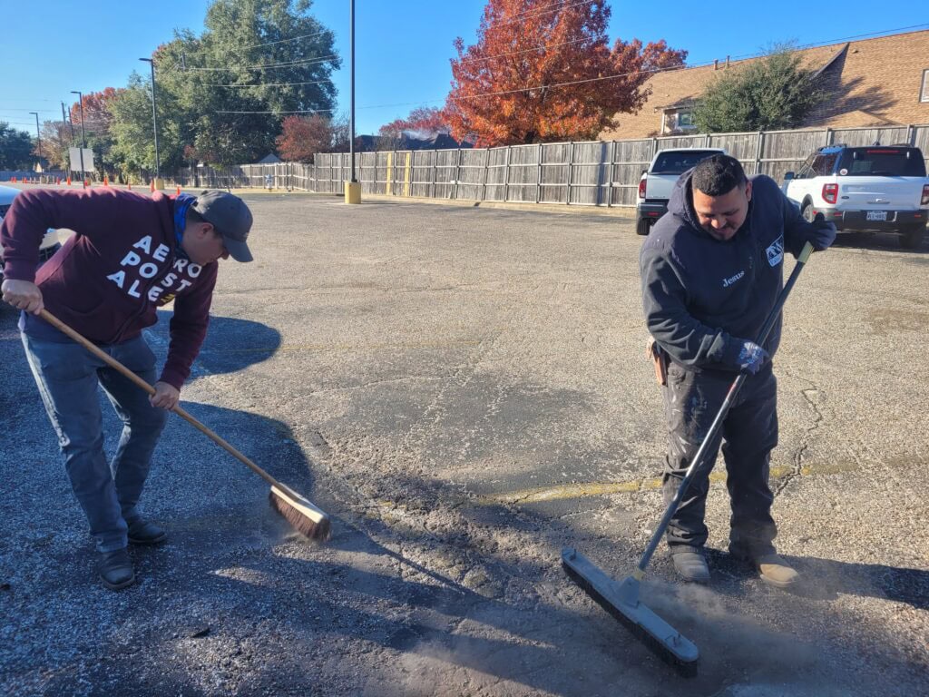 MIguel Huizar and Jesus Montelomgo
